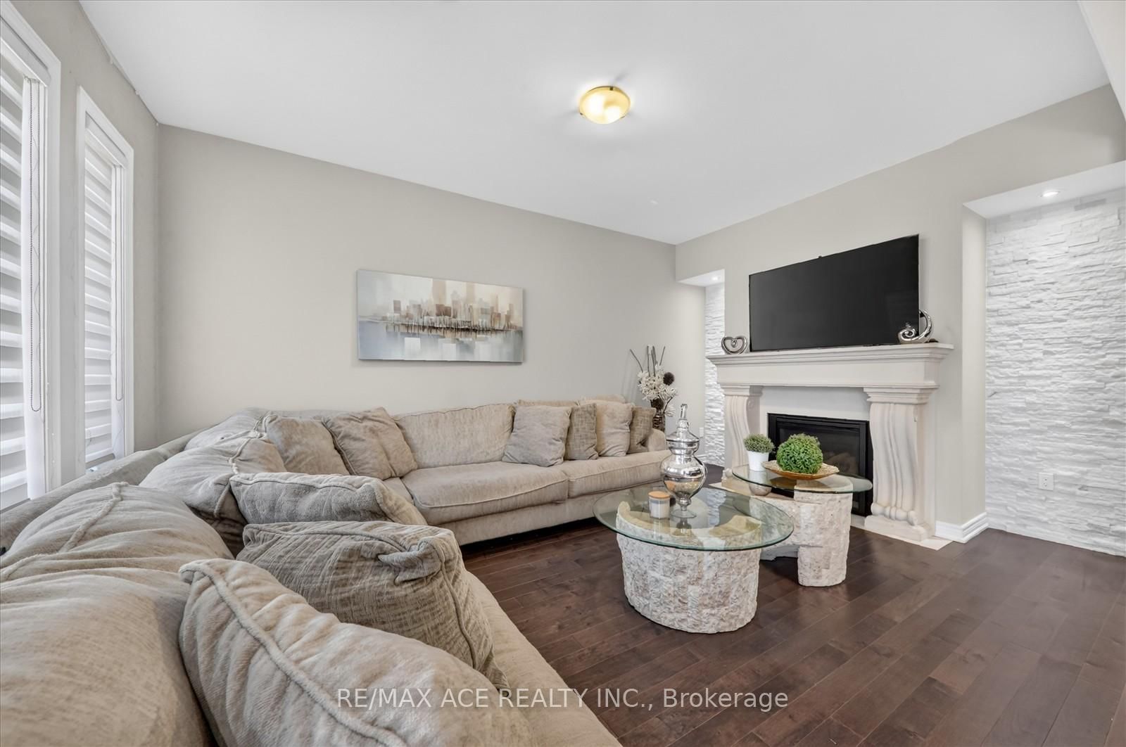 10 Andreeta Drive • Vaughan, ON photo 15