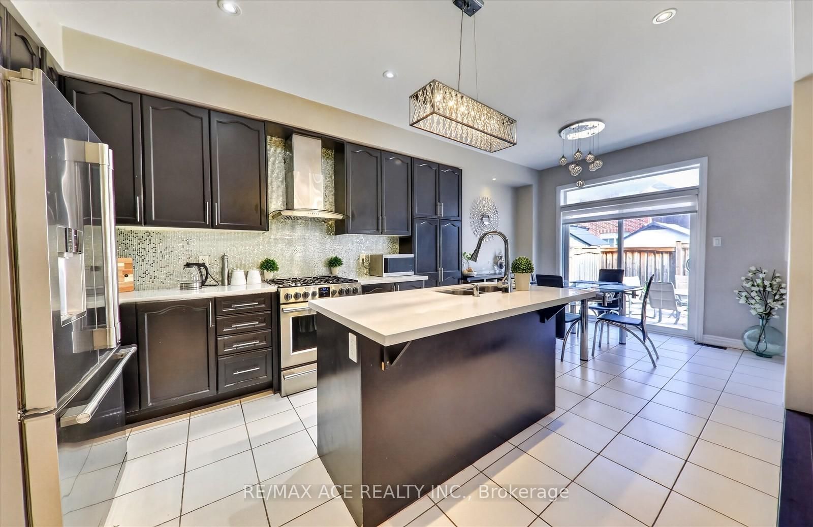 10 Andreeta Drive • Vaughan, ON photo 17