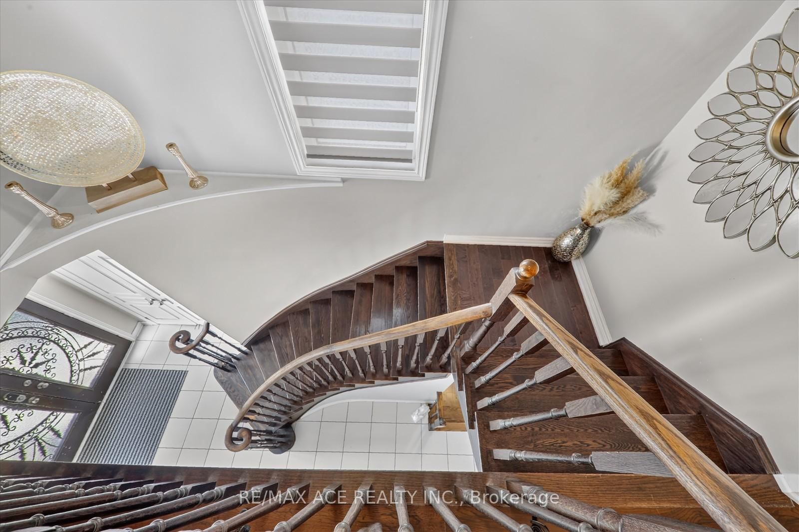 10 Andreeta Drive • Vaughan, ON photo 21