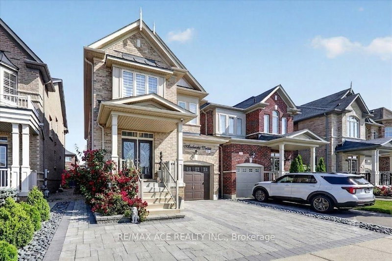 10 Andreeta Drive