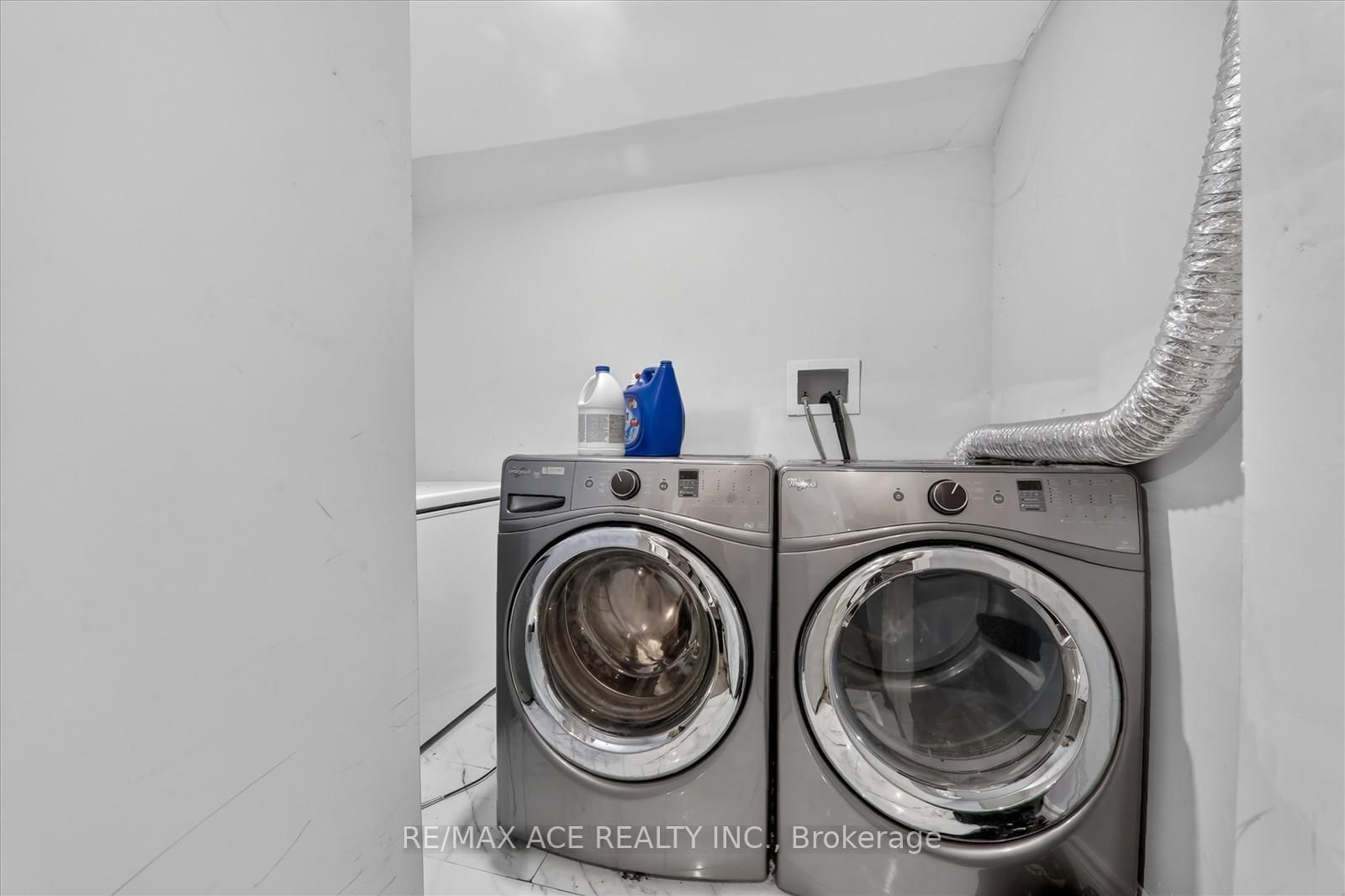 10 Andreeta Drive • Vaughan, ON photo 36