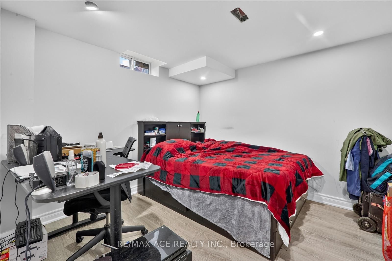 10 Andreeta Drive • Vaughan, ON photo 41