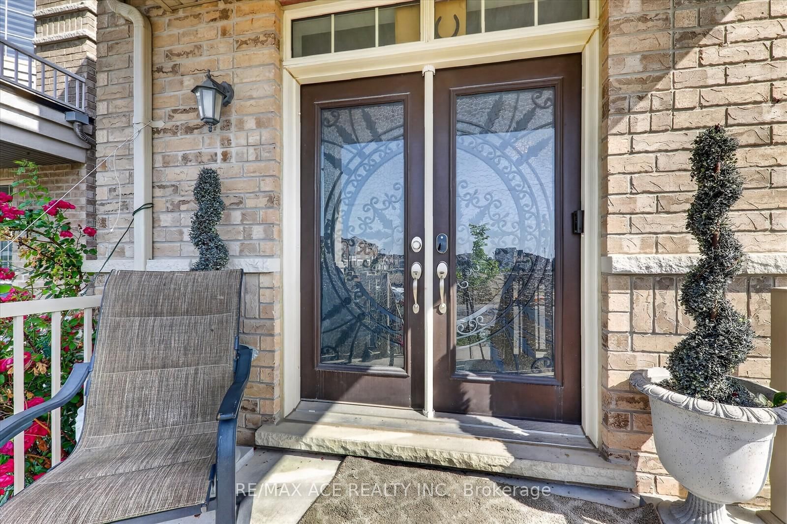 10 Andreeta Drive • Vaughan, ON photo 6