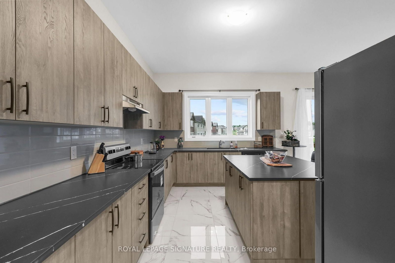 1733 Corsal Court • Innisfil, ON photo 13
