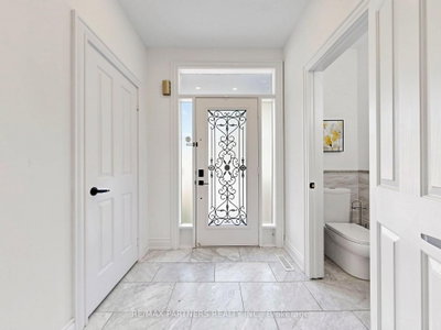 21 Russell Hill Road • Markham, ON photo 5