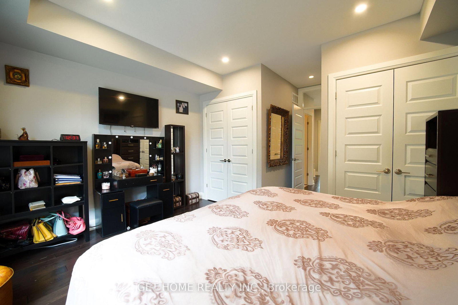 8169 Kipling Avenue E • #22 • Vaughan, ON photo 18