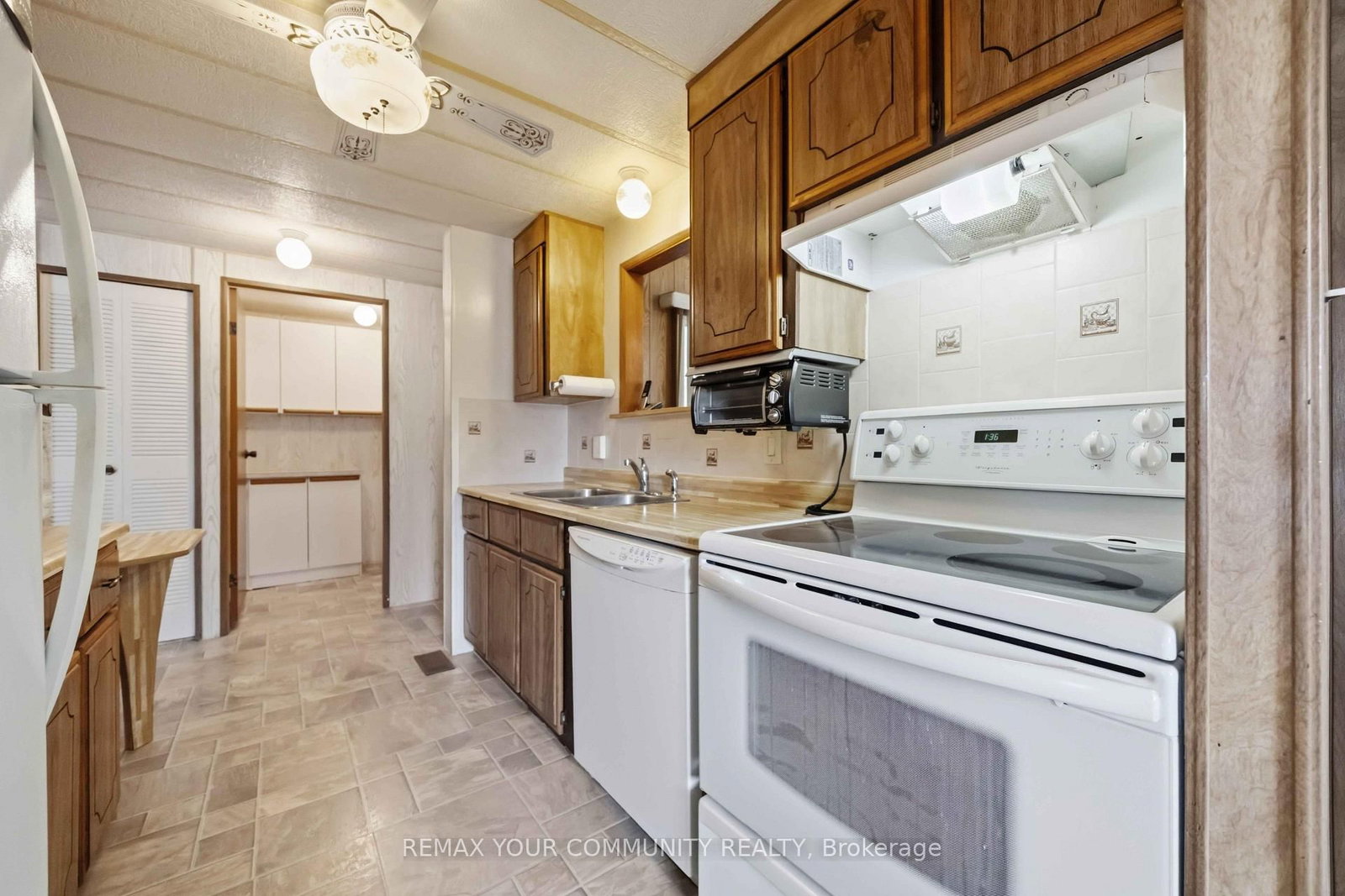 97 Damsel Circle • Georgina, ON photo 11