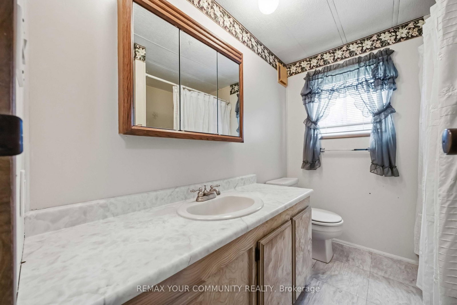97 Damsel Circle • Georgina, ON photo 16