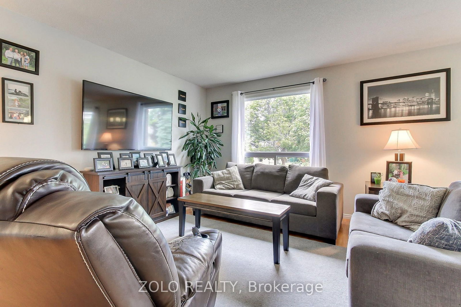 545 Colyer Street • Brock, ON photo 5