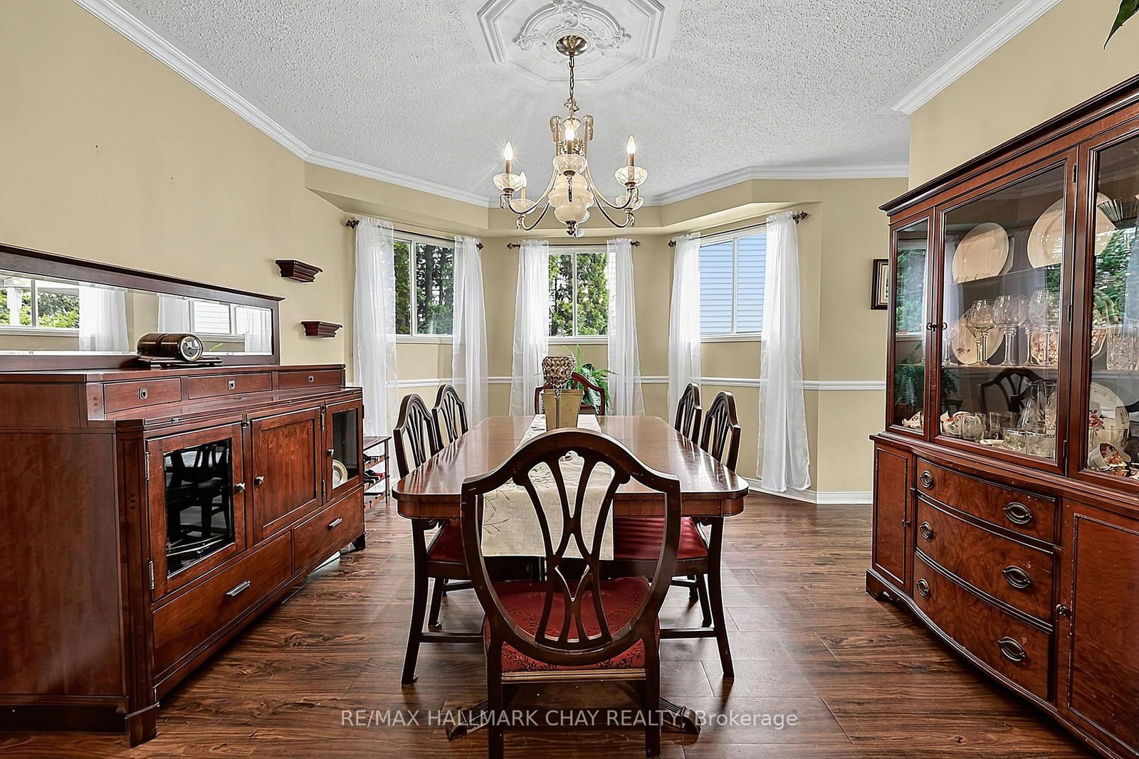 1034 Linden Street • Innisfil, ON photo 10