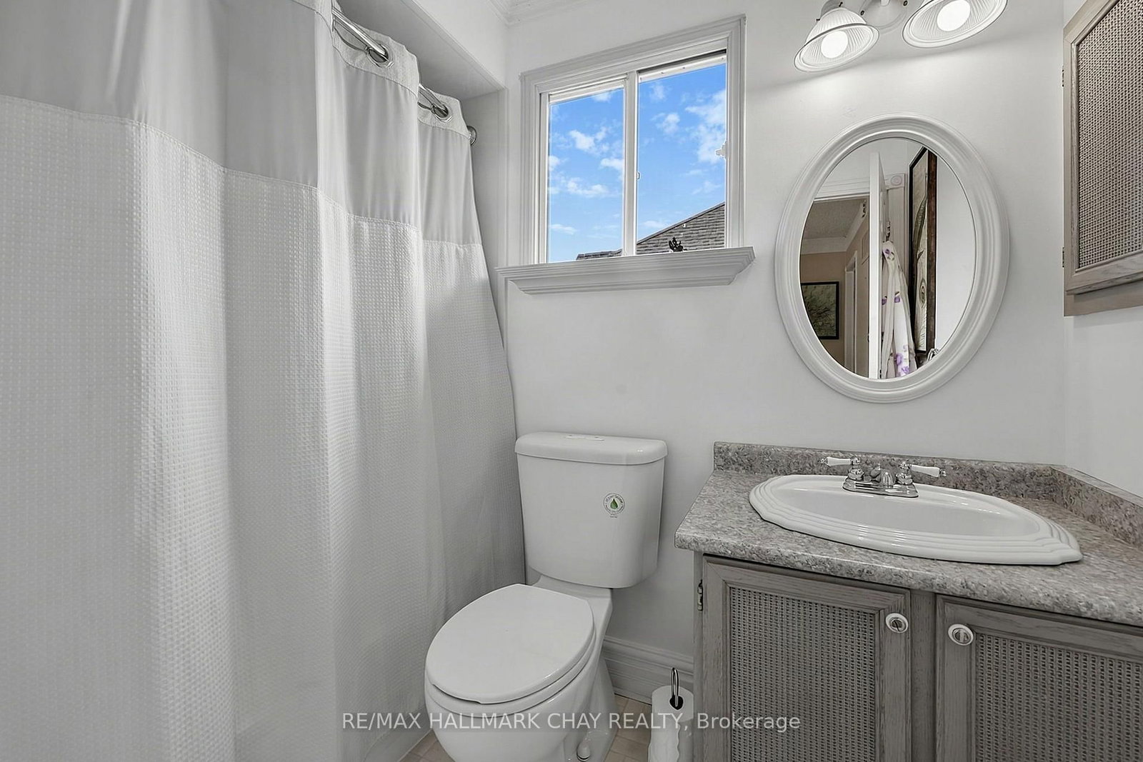 1034 Linden Street • Innisfil, ON photo 24
