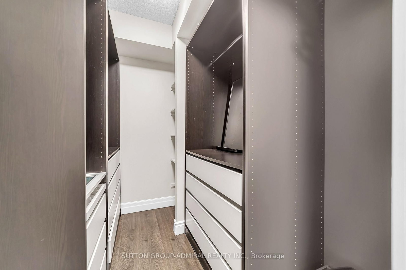 30 Harding Boulevard W • #314 • Richmond Hill, ON photo 31