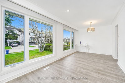 299 Palmer Avenue • Richmond Hill, ON photo 6
