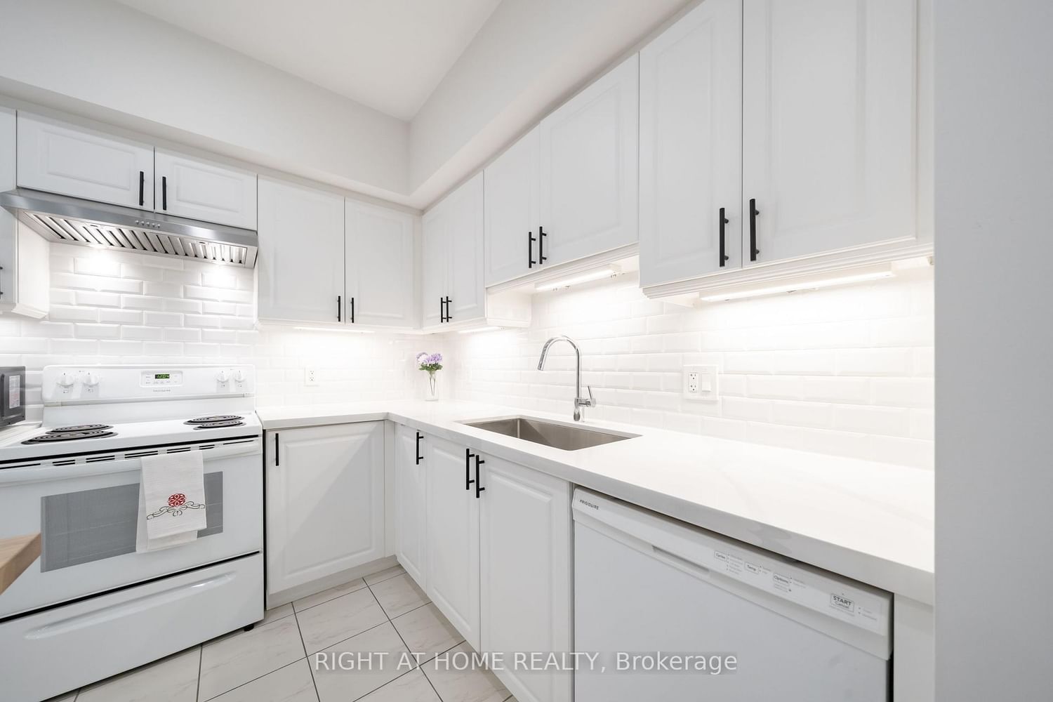 157 Wellington Street E • #304 • New Tecumseth, ON photo 13