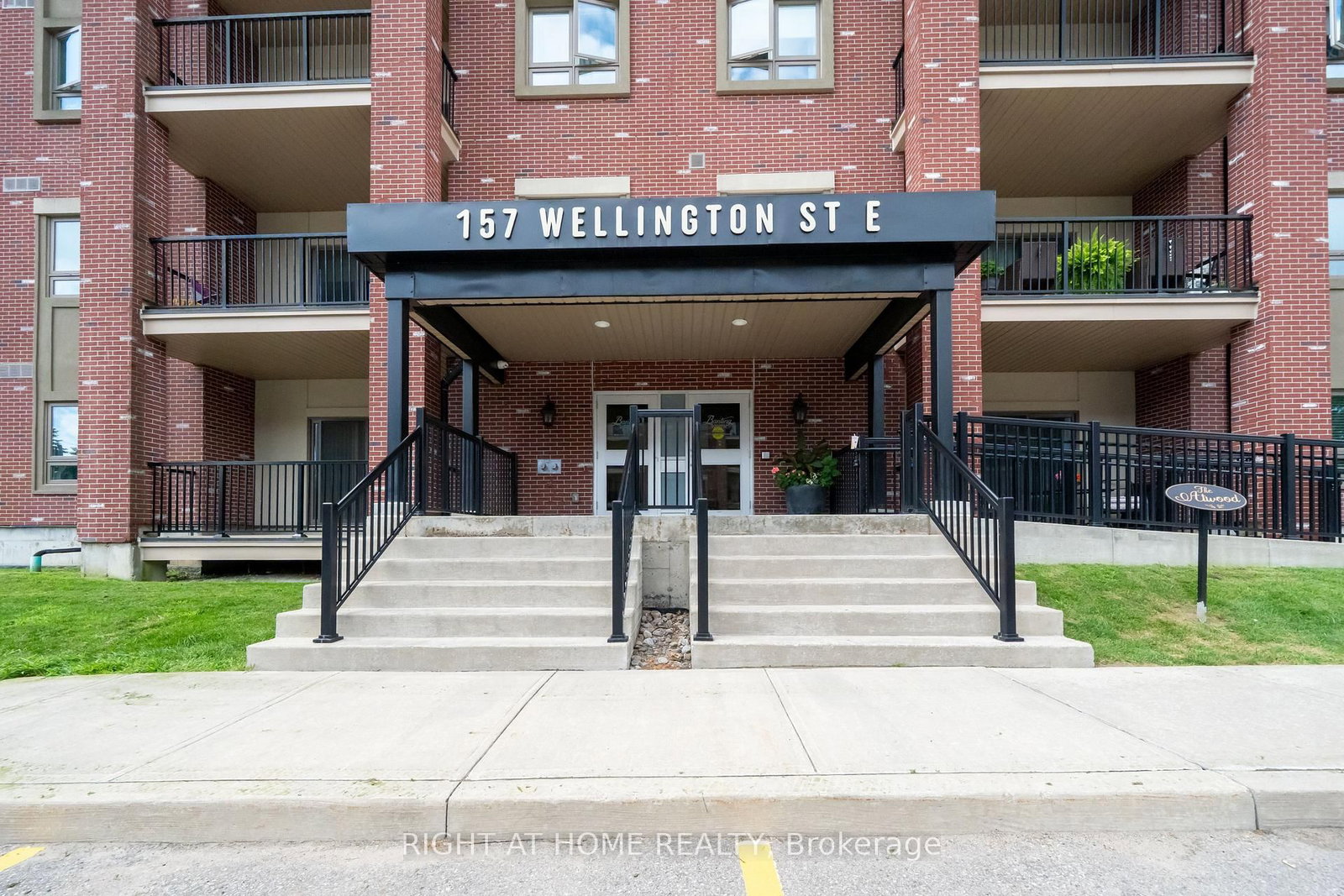 157 Wellington Street E • #304 • New Tecumseth, ON photo 3