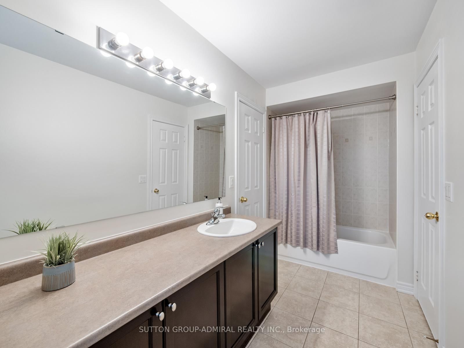 23 Kerr Lane • Aurora, ON photo 36
