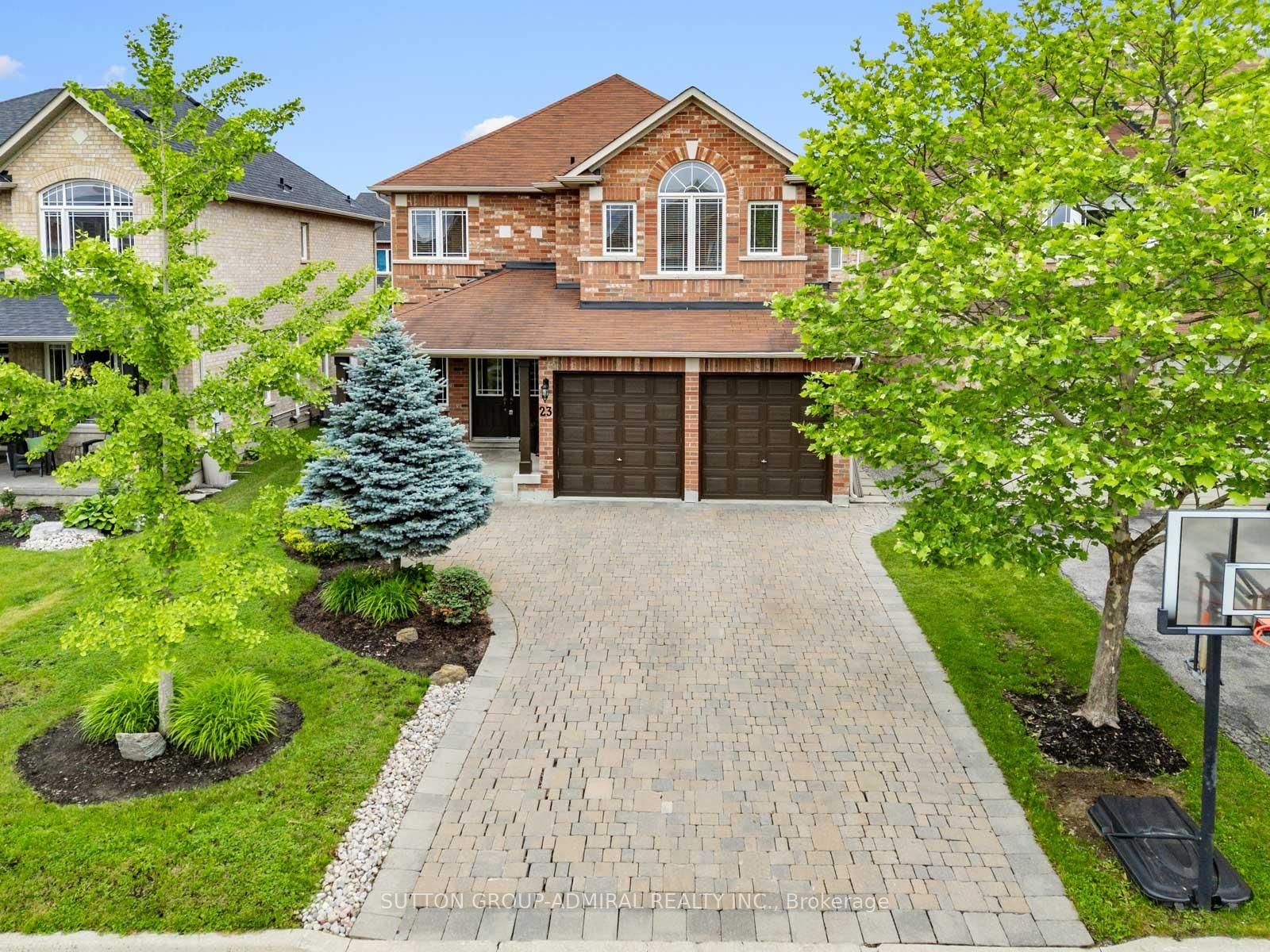 23 Kerr Lane • Aurora, ON photo 4