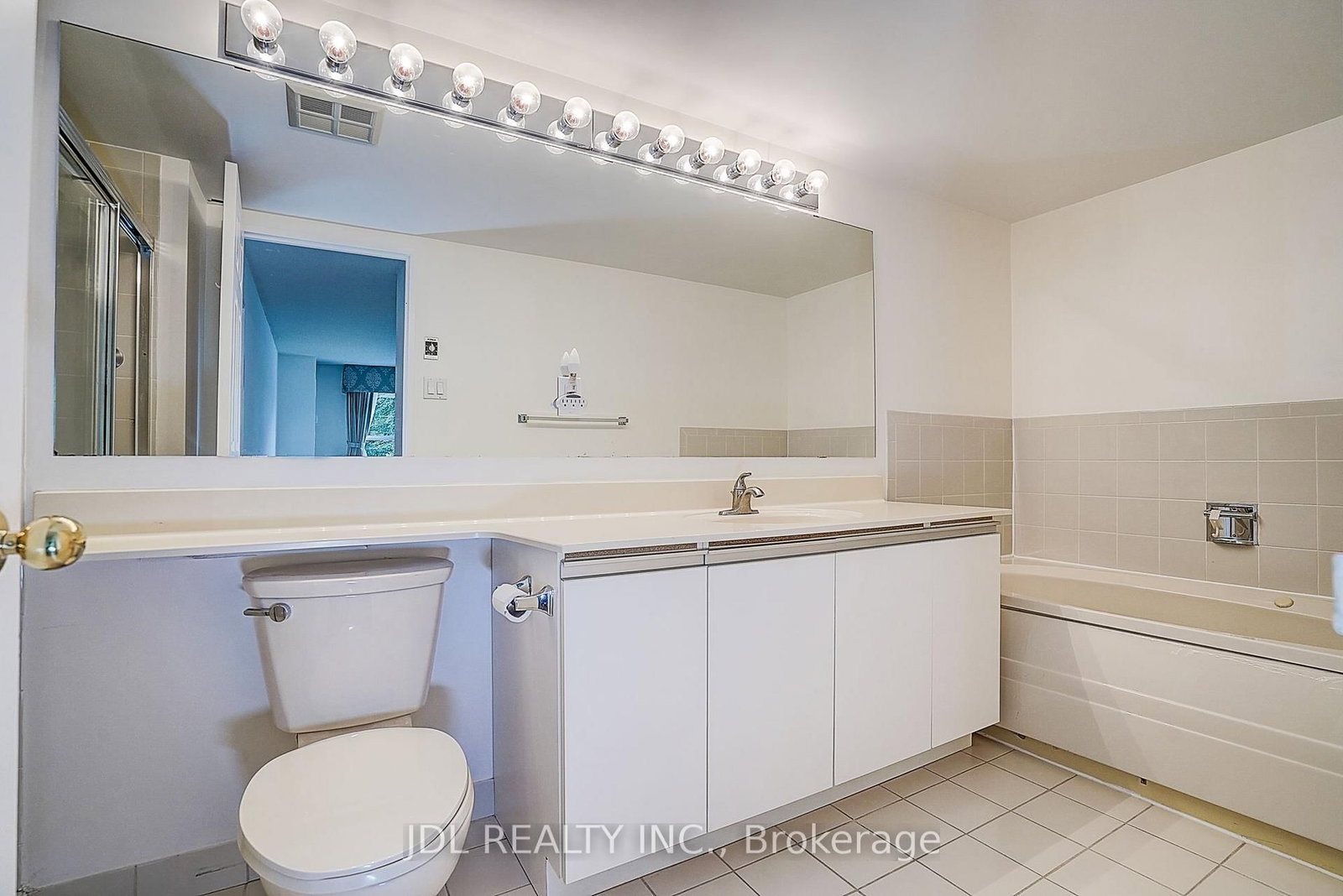 7825 Bayview Avenue • #219 • Markham, ON photo 29