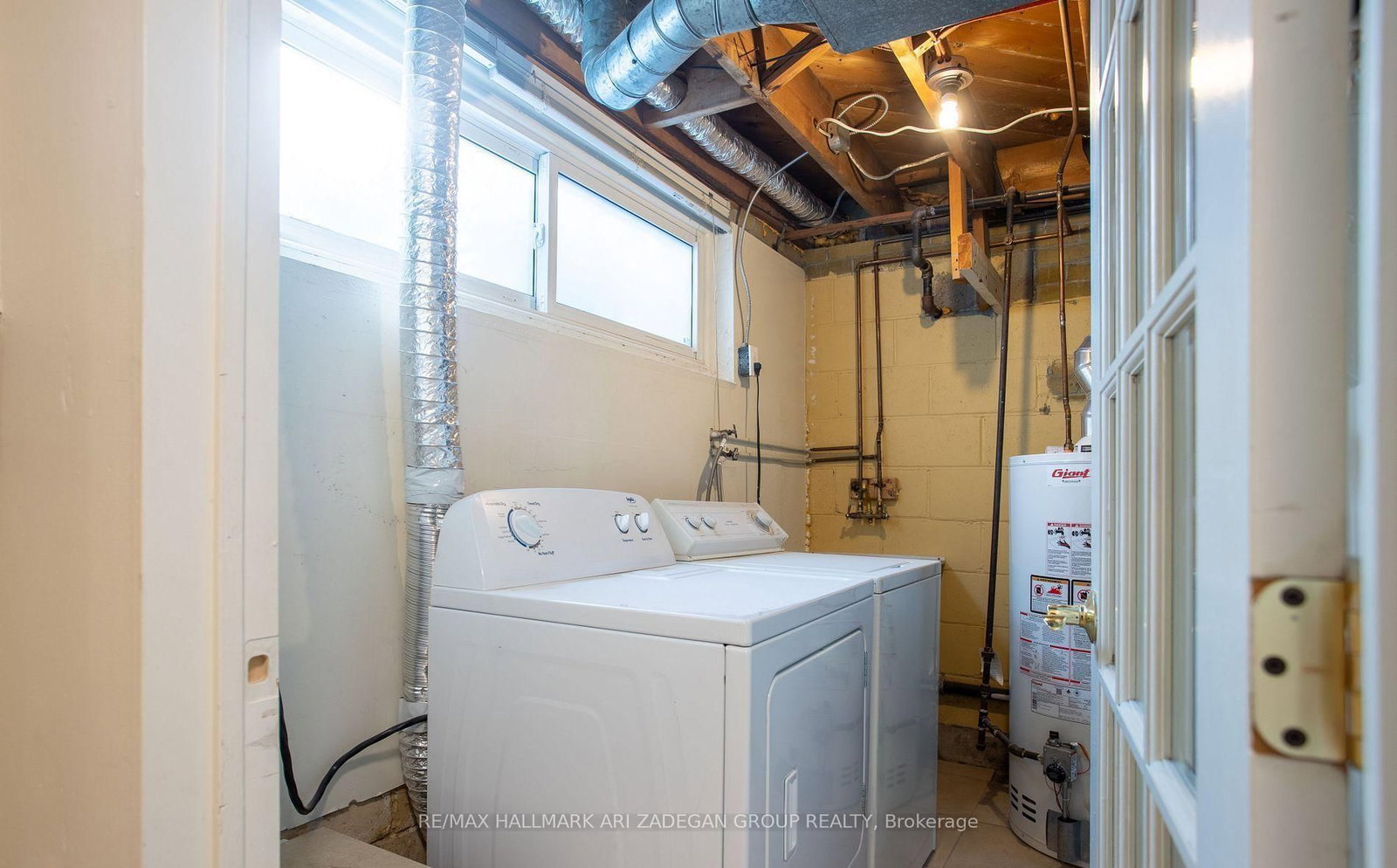 210 Harrygan Crescent • Richmond Hill, ON photo 36