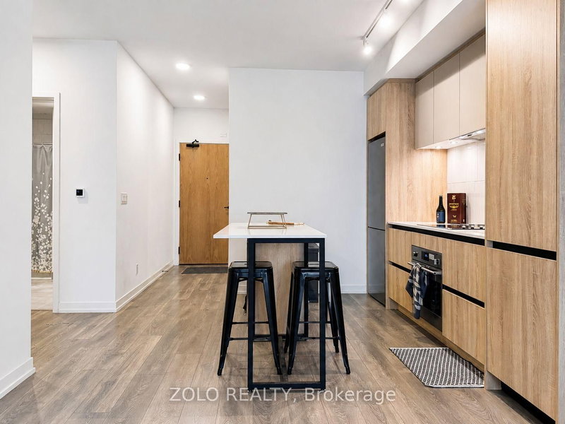 121 - 8 Beverley Glen Boulevard