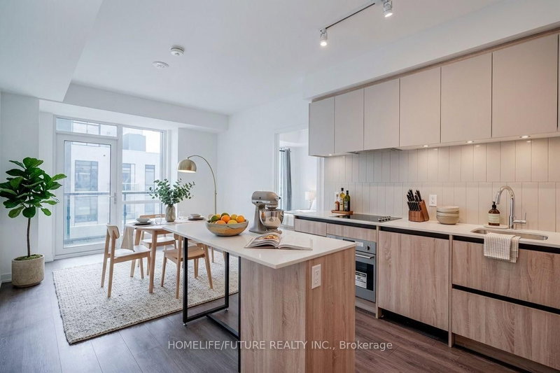 1202 - 7950 Bathurst Street