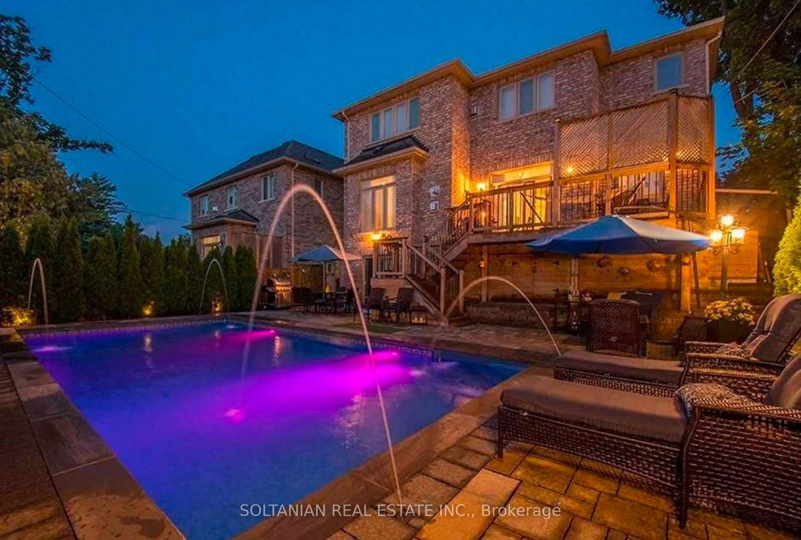 90 Grandview Avenue • Markham, ON photo 1