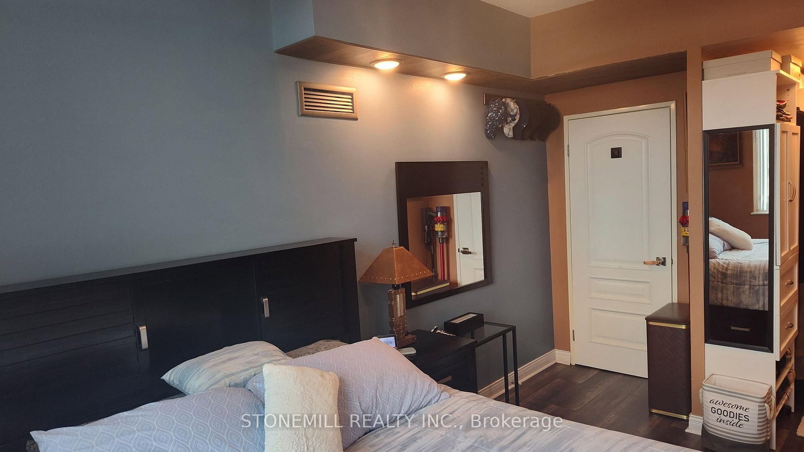 326 Major Mackenzie Drive E • #814 • Richmond Hill, ON photo 20