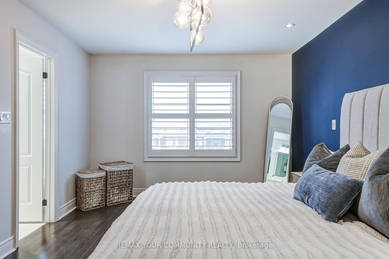 22 Lowther Avenue • Richmond Hill, ON photo 30