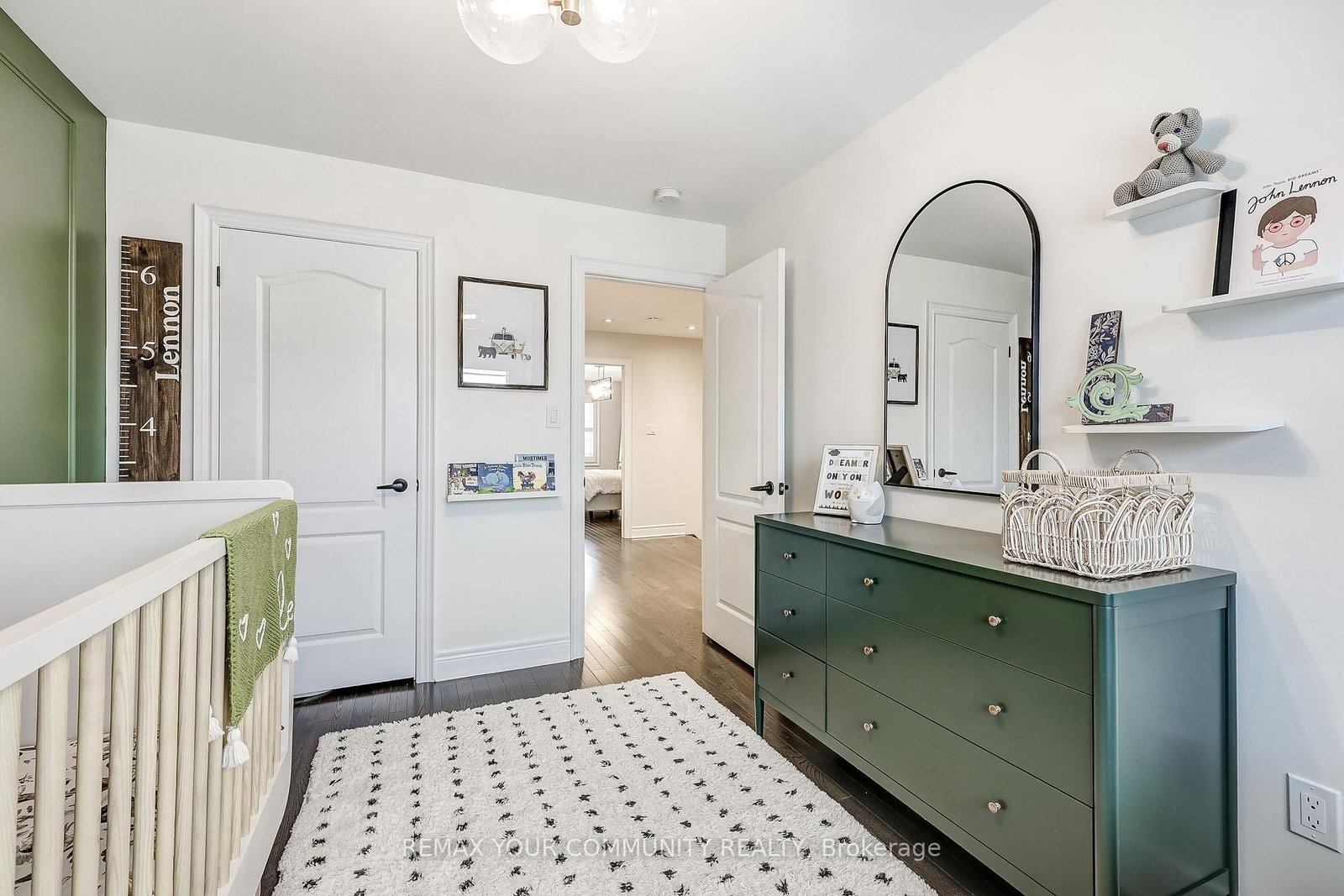 22 Lowther Avenue • Richmond Hill, ON photo 36