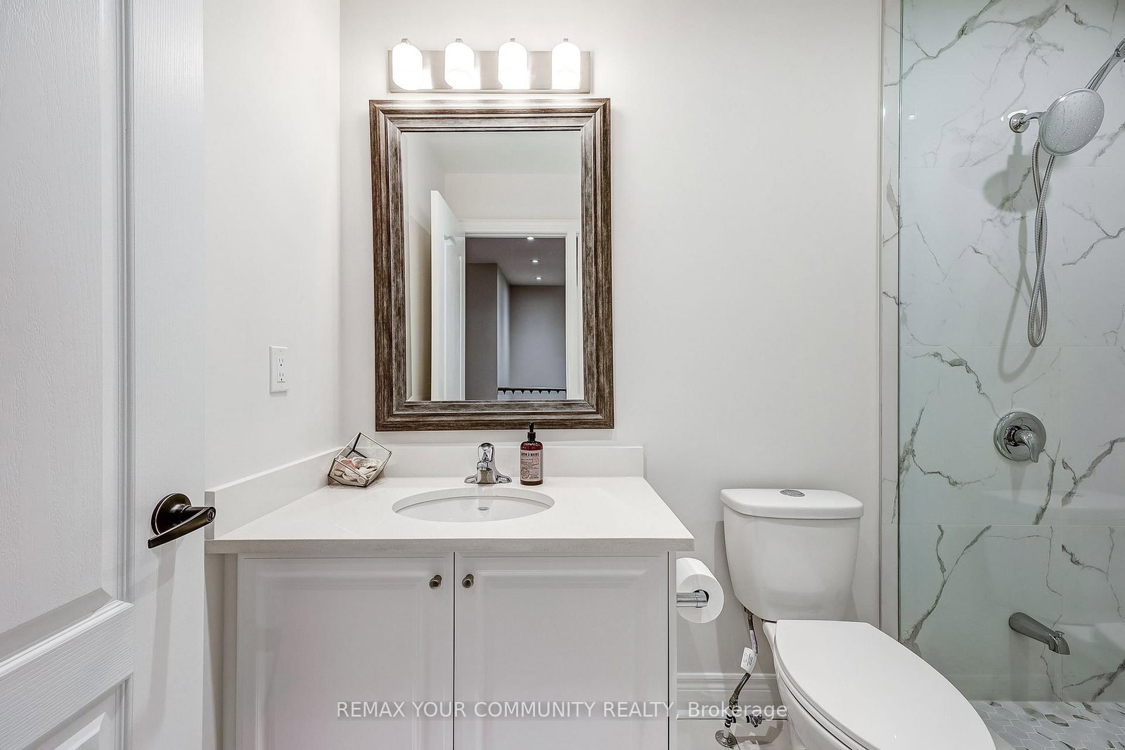 22 Lowther Avenue • Richmond Hill, ON photo 37