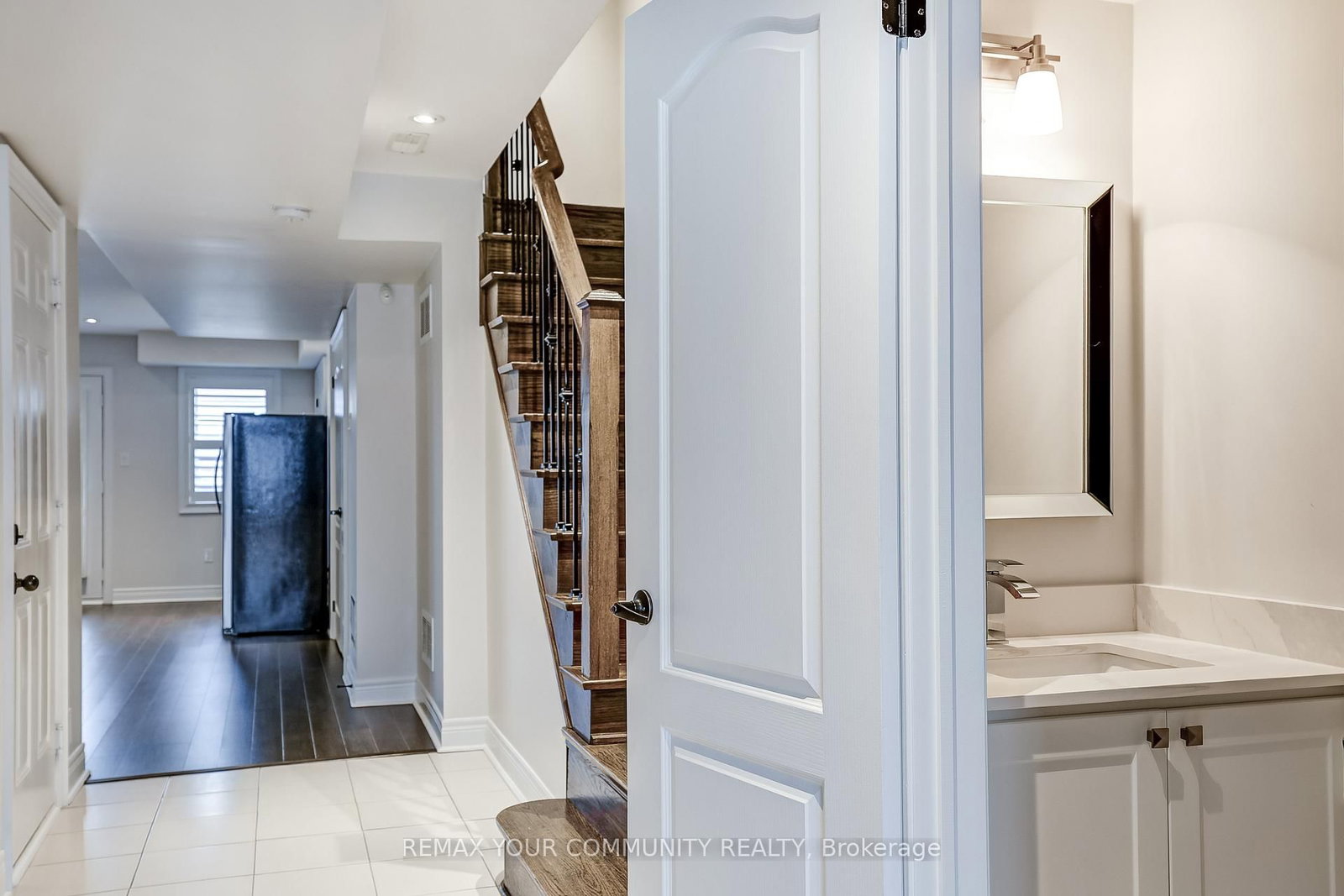 22 Lowther Avenue • Richmond Hill, ON photo 42