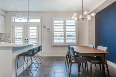22 Lowther Avenue • Richmond Hill, ON photo 7