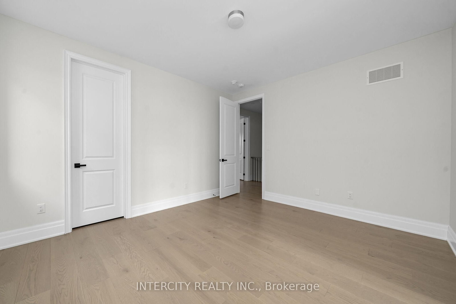 8 Heart Lake Circle • King, ON photo 31