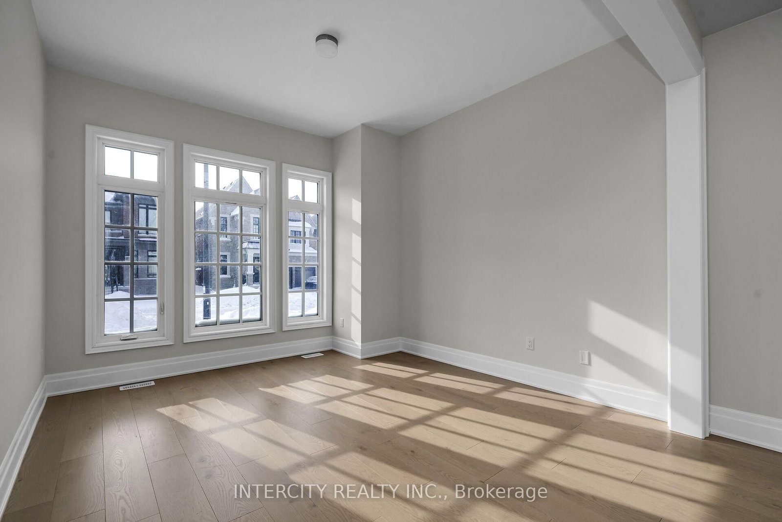 8 Heart Lake Circle • King, ON photo 6