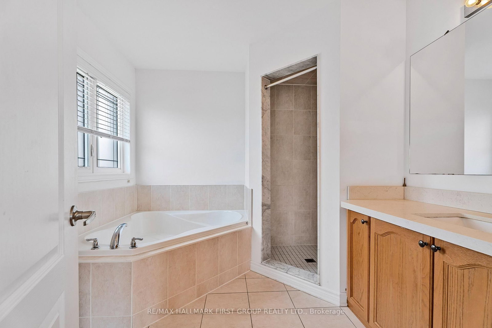 2 Foster Hewitt Street • Brock, ON photo 13