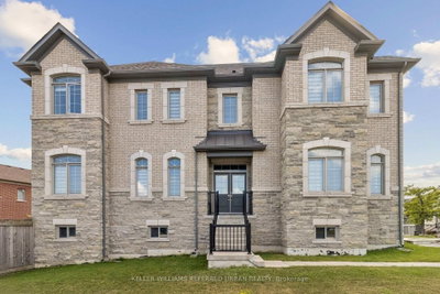 54 Leary Crescent • Richmond Hill, ON photo 3
