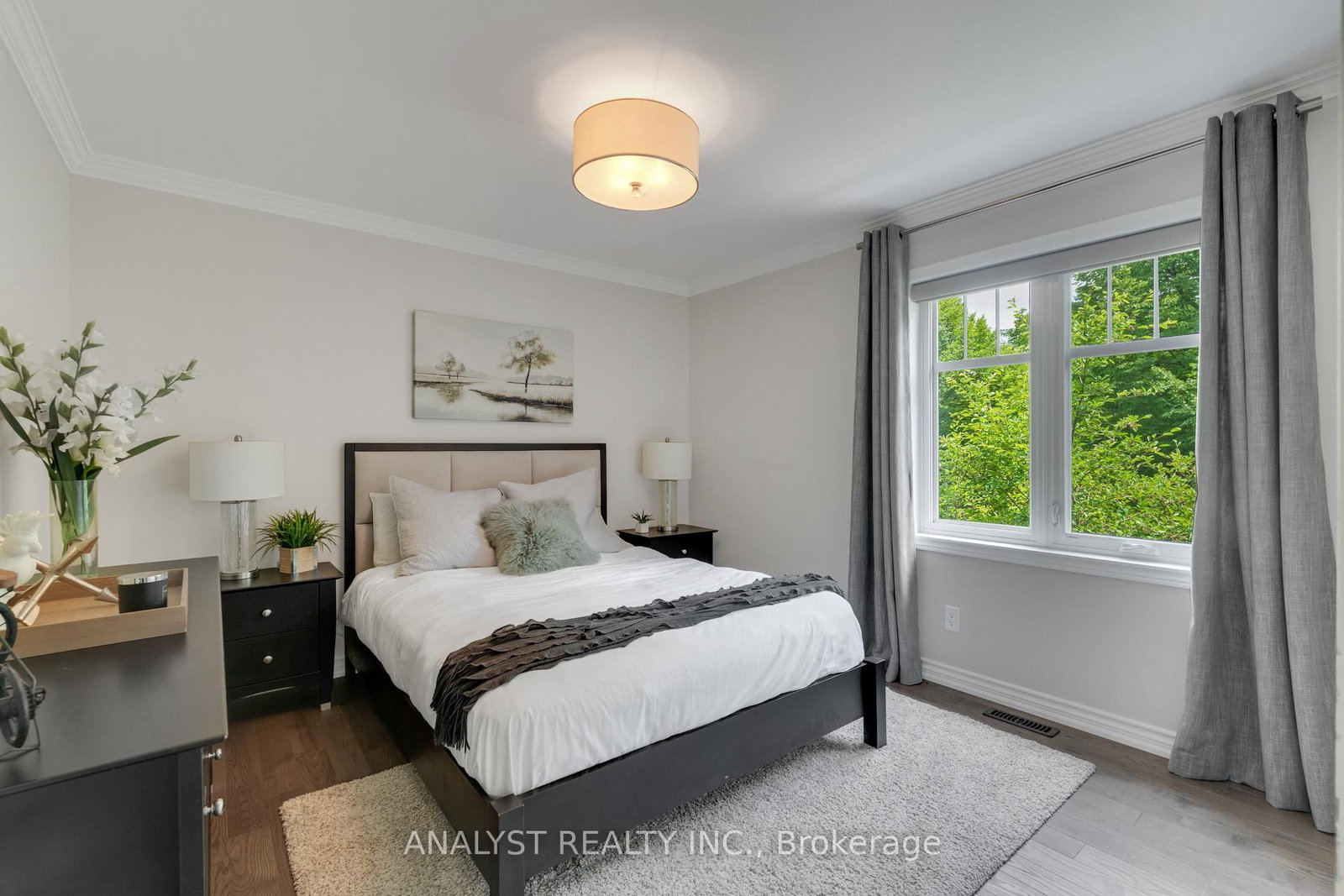 Detached House sold at 20 Fenyrose Crescent, Vaughan, Ontario, L4L 7B3 - East Woodbridge - MLS: N13712540