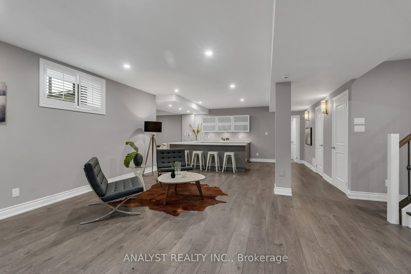 Detached House sold at 20 Fenyrose Crescent, Vaughan, Ontario, L4L 7B3 - East Woodbridge - MLS: N13712540