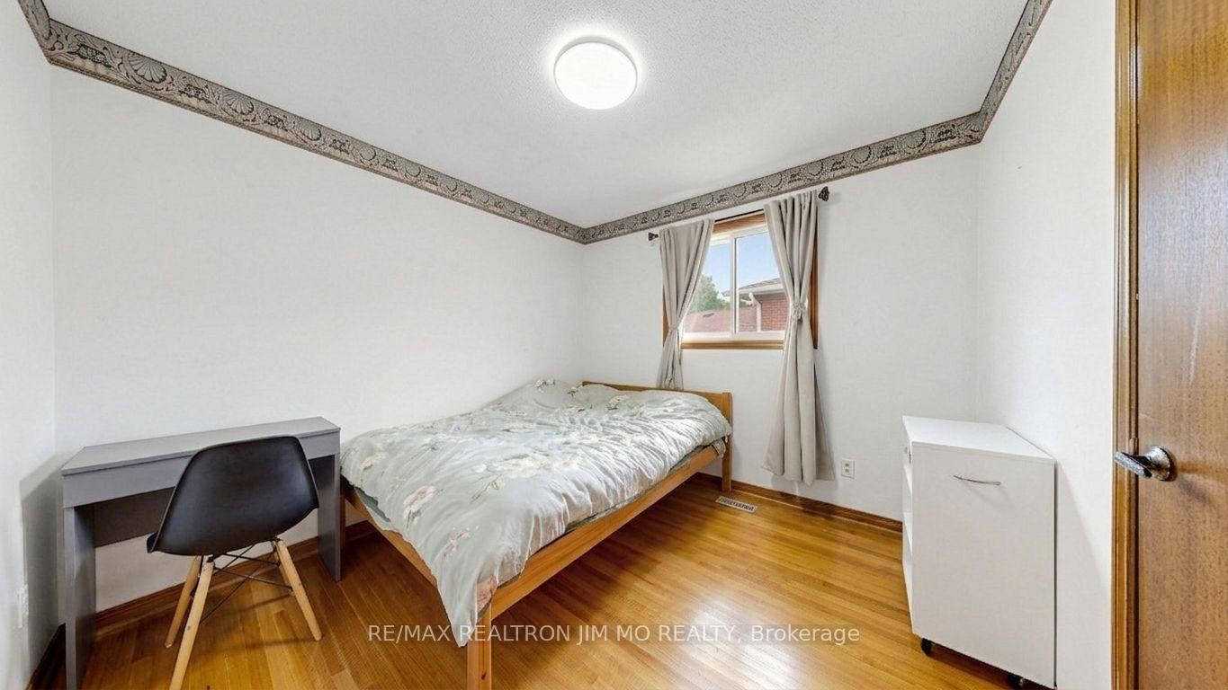 211 Risebrough Circuit • Markham, ON photo 20