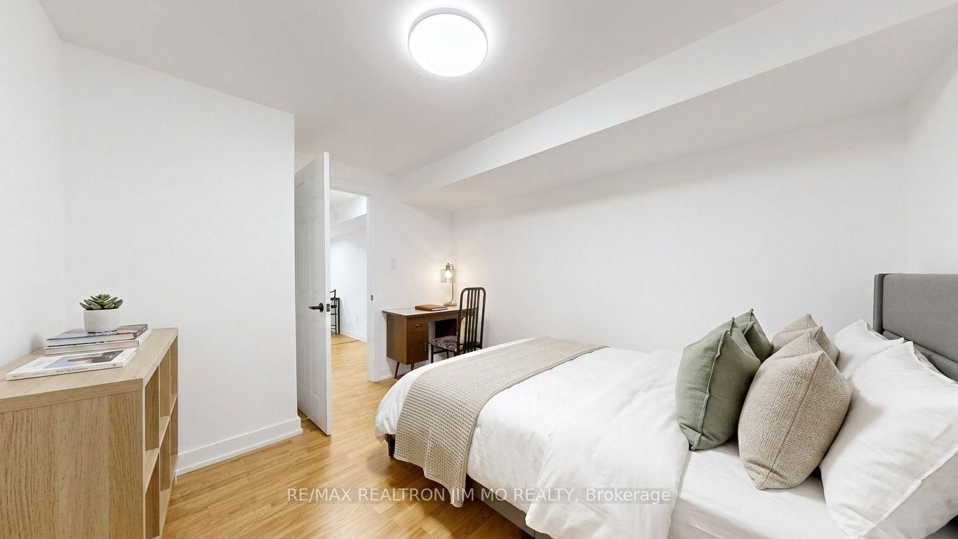 211 Risebrough Circuit • Markham, ON photo 39