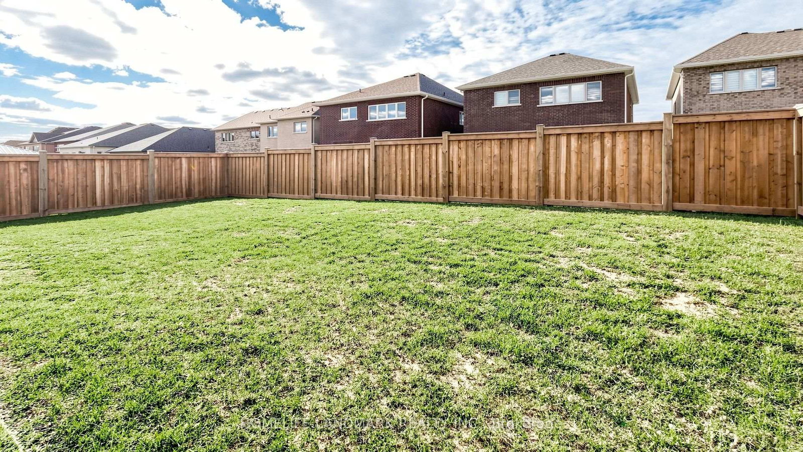 1486 Broderick Street • Innisfil, ON photo 32