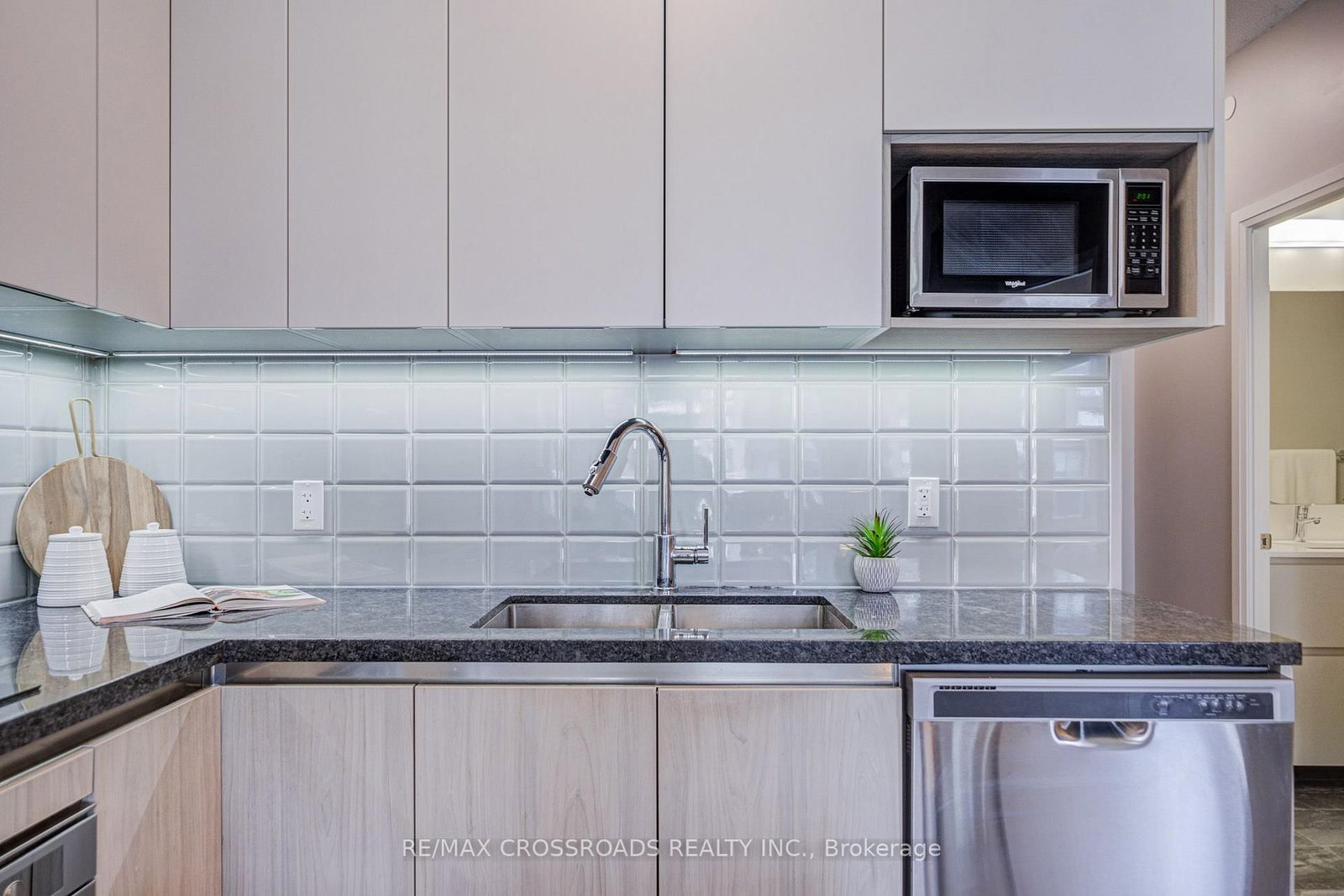 15 Water Walk Drive • #335 • Markham, ON photo 11
