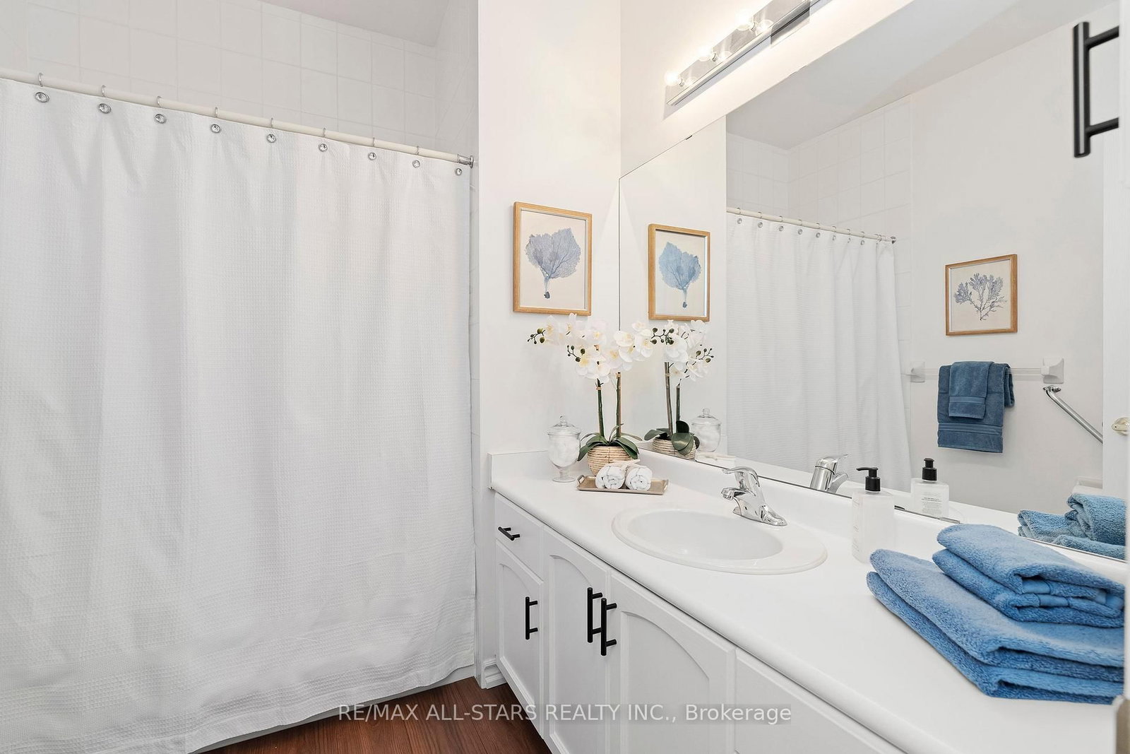 16 Kingfisher Cove Way • Markham, ON photo 21