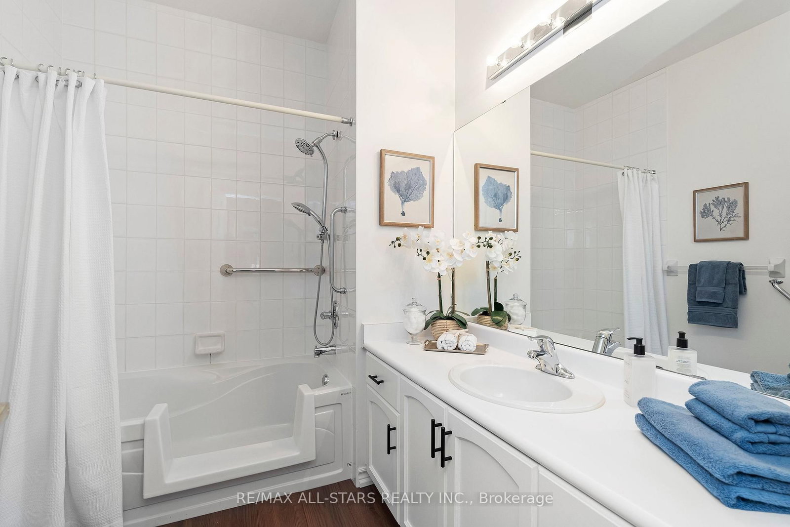 16 Kingfisher Cove Way • Markham, ON photo 22