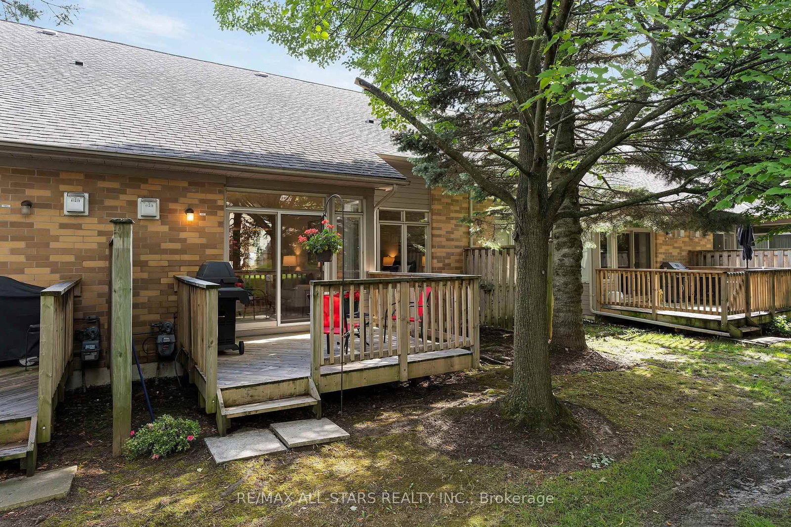 16 Kingfisher Cove Way • Markham, ON photo 36