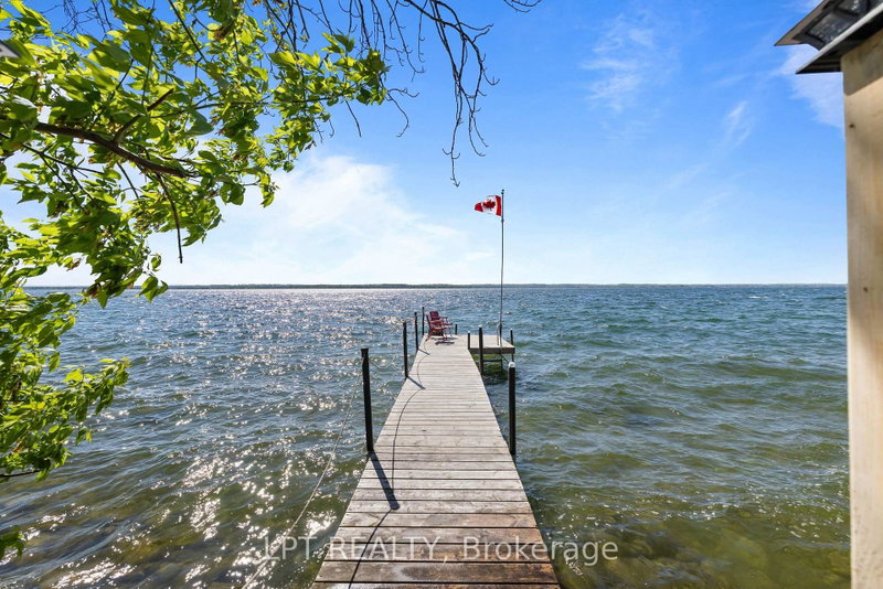 145 Lake Drive N