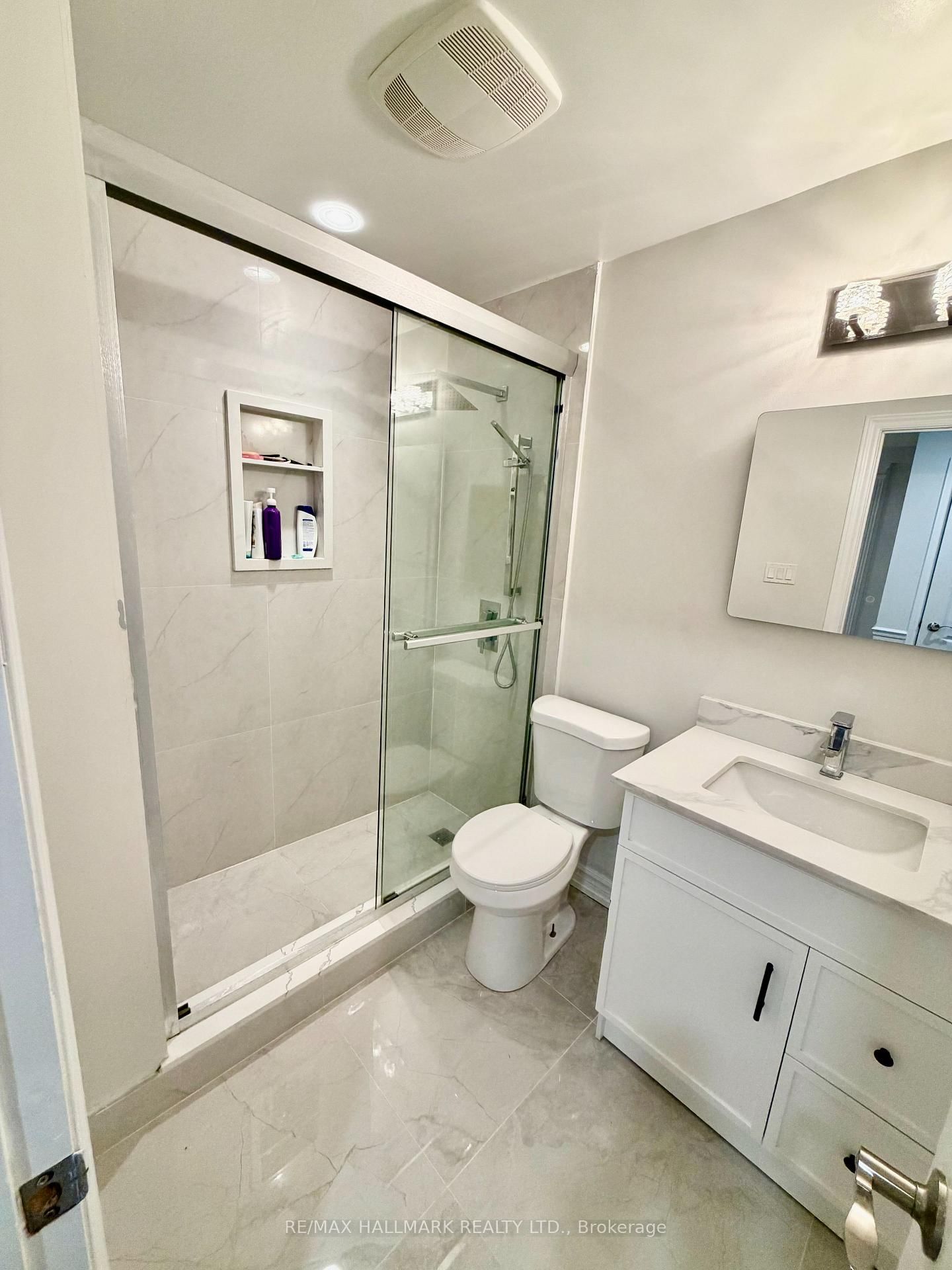 27 Pugsley Avenue • Richmond Hill, ON photo 14