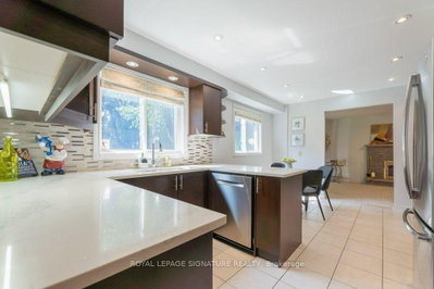 25 Stiver Court • Markham, ON photo 6