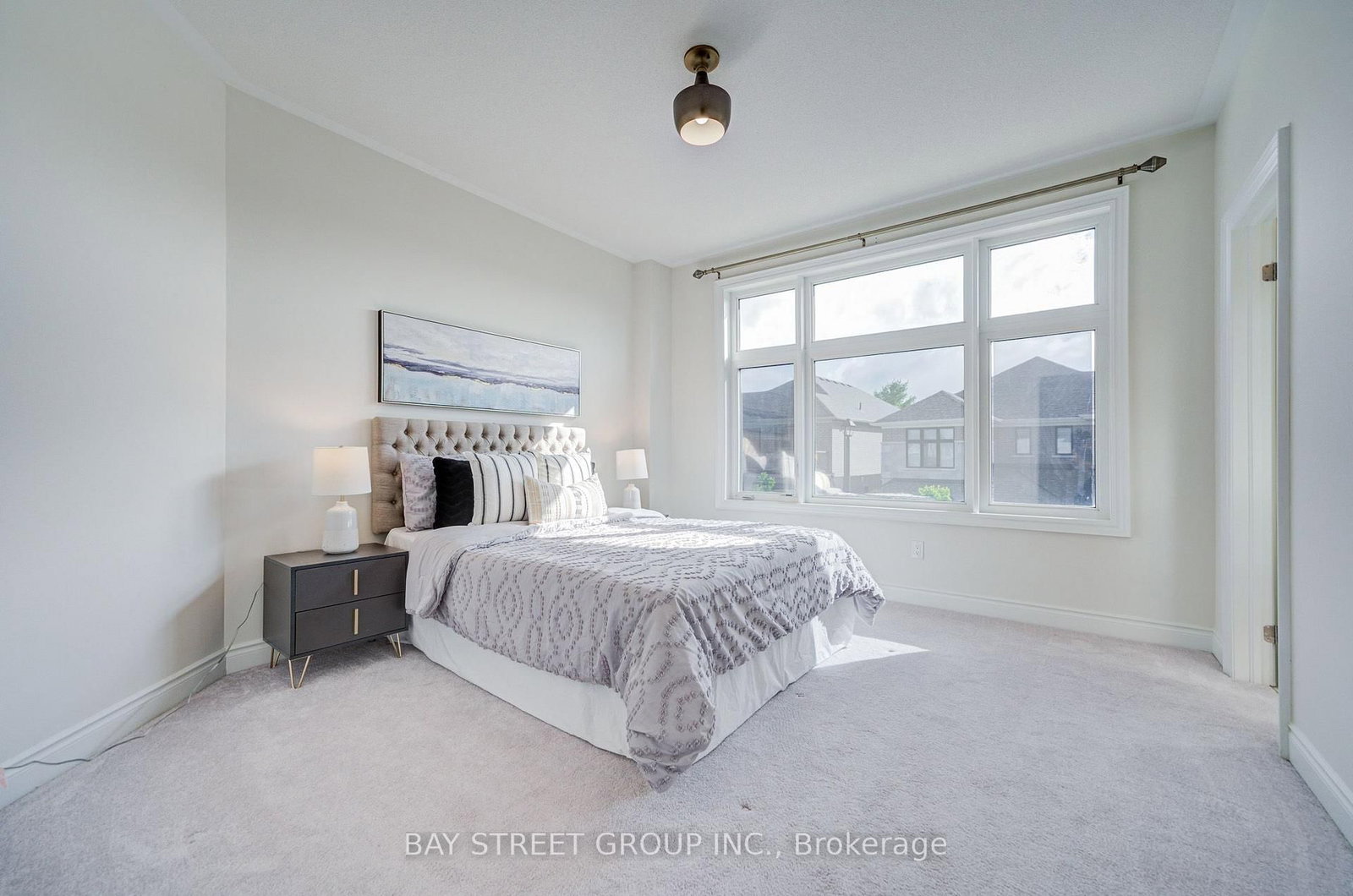 27 Hearthwood Gate • Whitchurch-Stouffville, ON photo 38