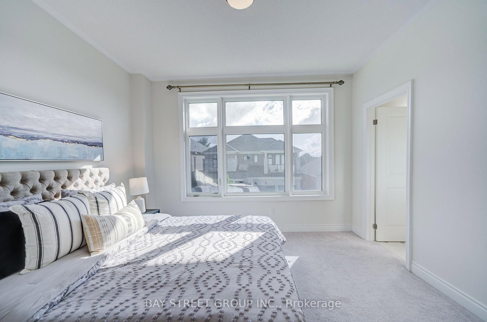 27 Hearthwood Gate • Whitchurch-Stouffville, ON photo 40